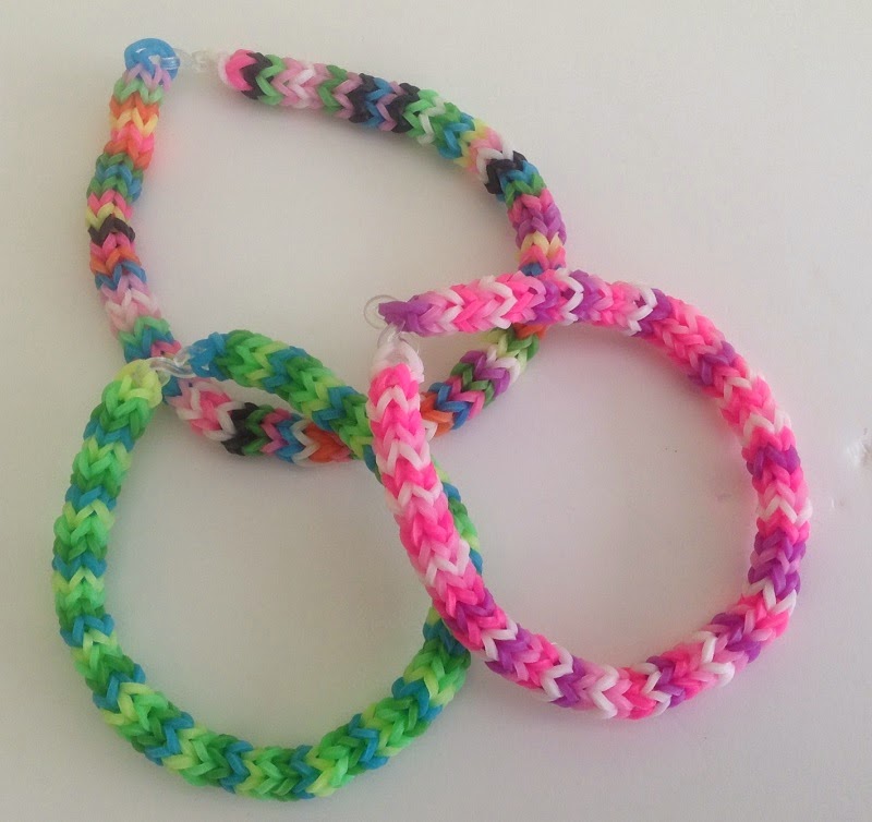 Sooz In The Shed... Loom Bands on a French Knitting Doll