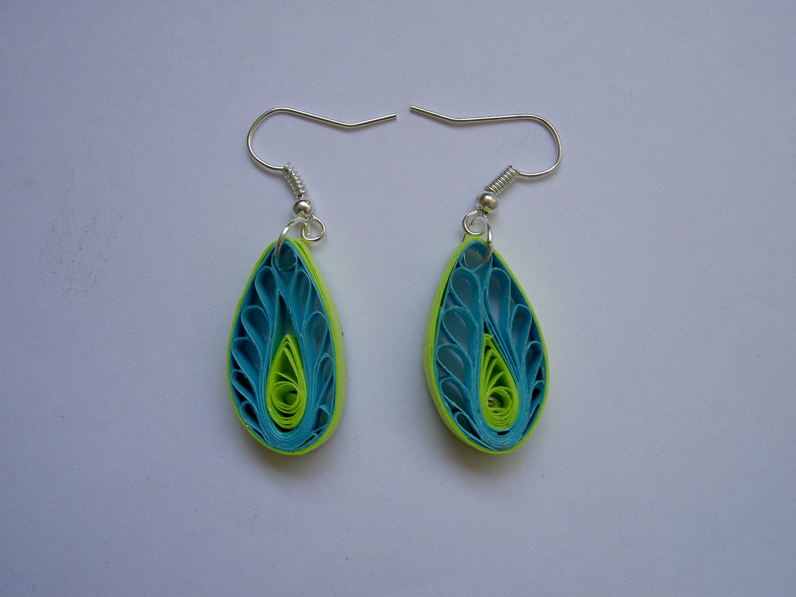 Sathyacraft My quilled earrings....