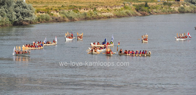 The canoes are leaving this point for their final lap