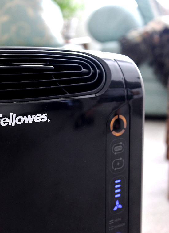 The Fellowes AeraMax™ 190 Air Purifier for rooms up to 190 square feet, with AeraSmart Sensng technology to sense and treat the air as contaminent levels change. #sp