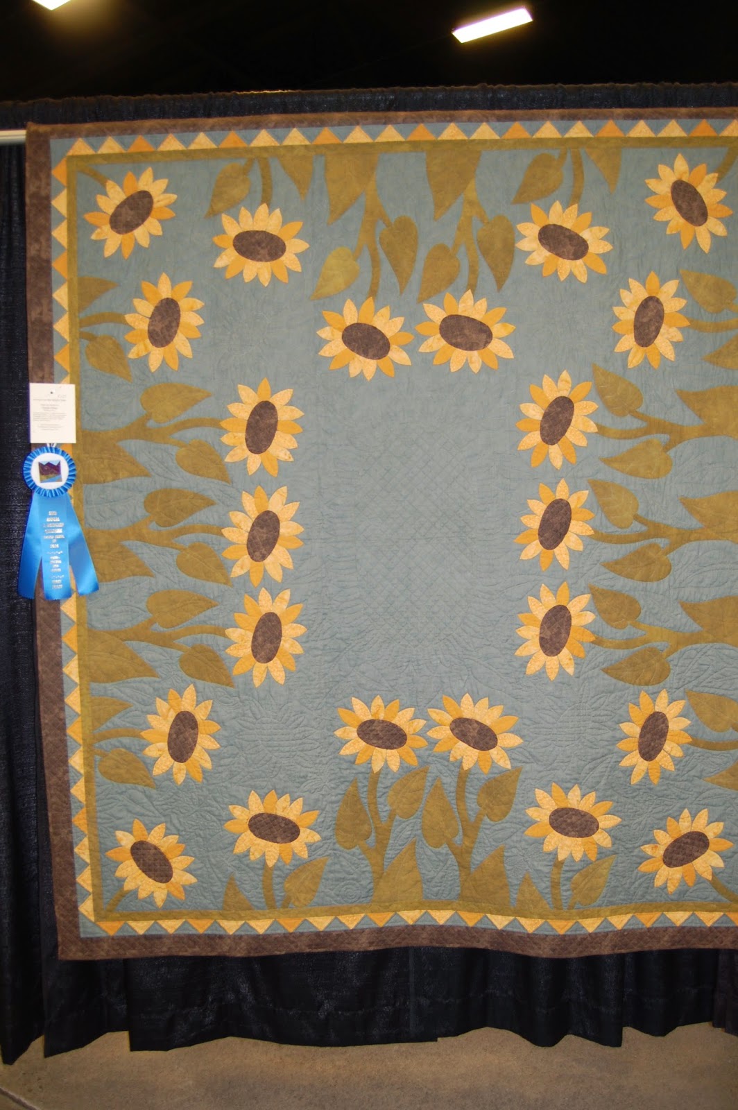 Scraps and Threadtales Pigeon Show