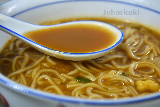 Myojo Chilli Crab Flavour Semi Dry Ramen Instant Noodle Myojo-Chilli-Crab-Flavour-Semi-Dry-Ramen-Instant-Noodle