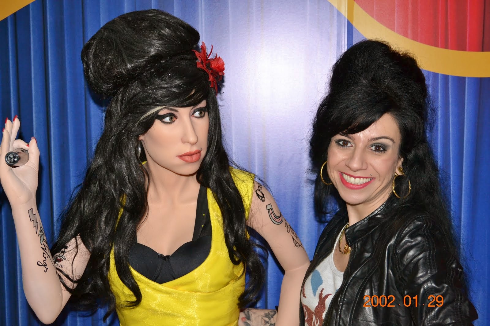 Sósia Amy Winehouse e Amy Winehouse