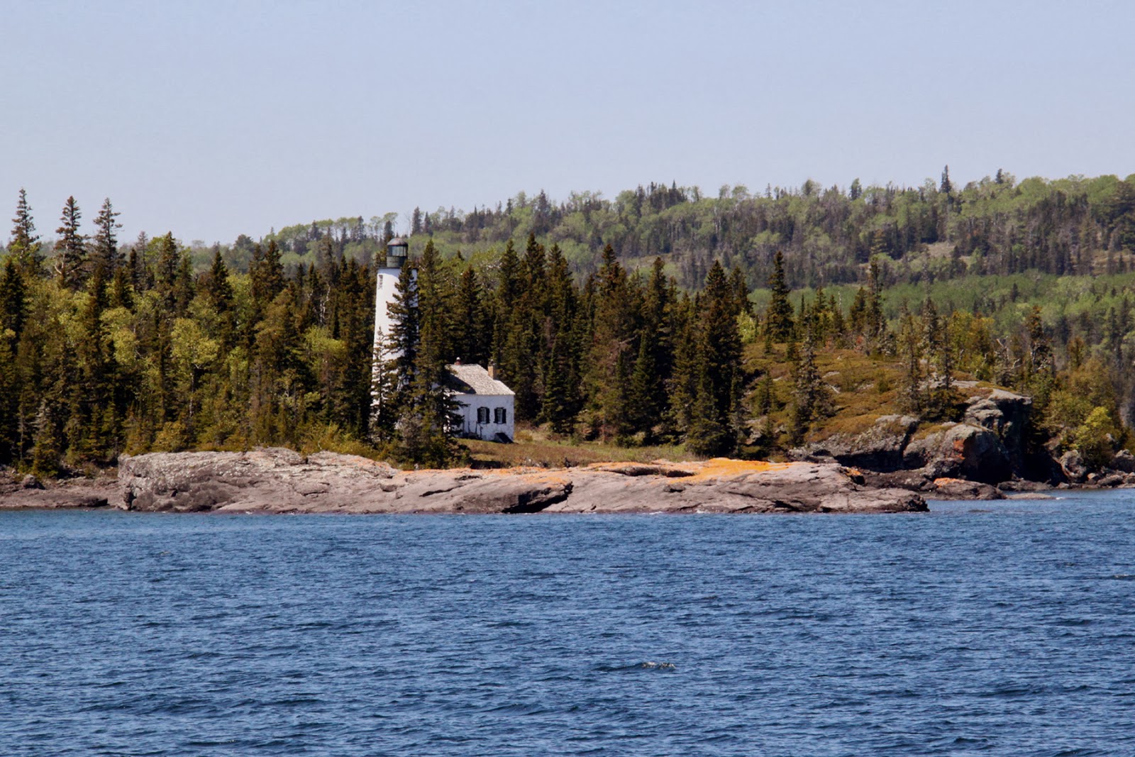 The Rambling Wren Sailing to Isle Royale