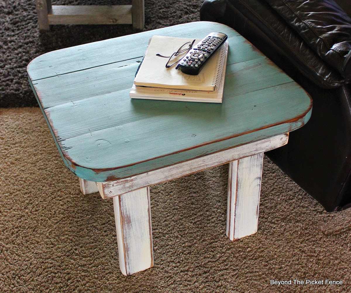 Beyond The Picket Fence End Table or What to Do With an Ugly Table