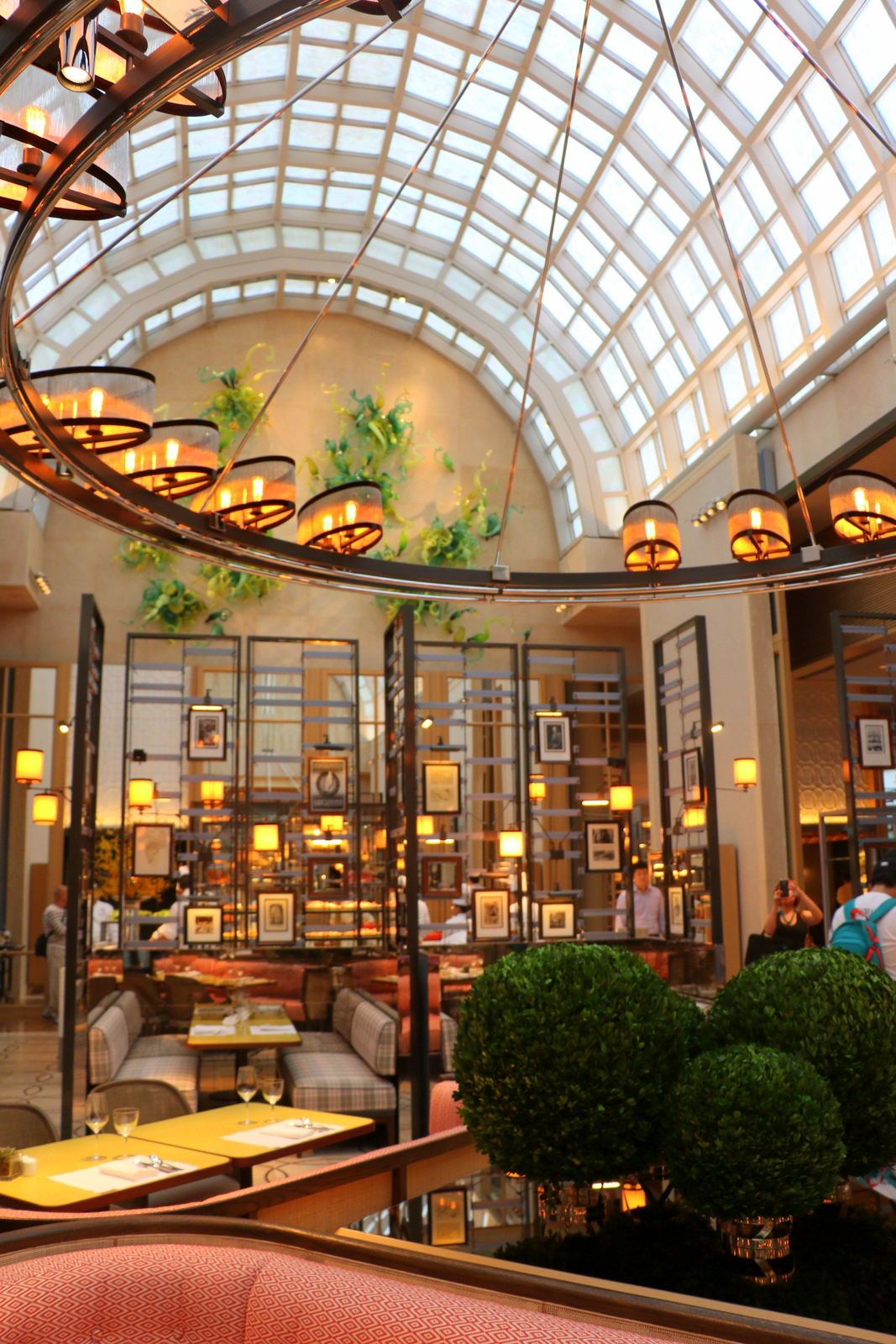 Colony at Ritz Carlton Singapore Buffets in Retro Chic Glam CAMEMBERU