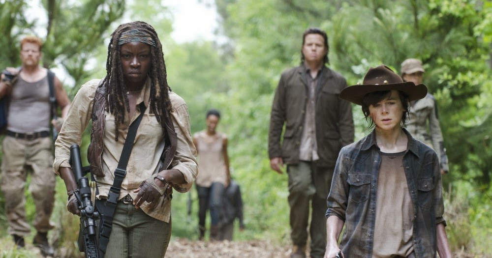 Review: The Walking Dead: 'Strangers' .