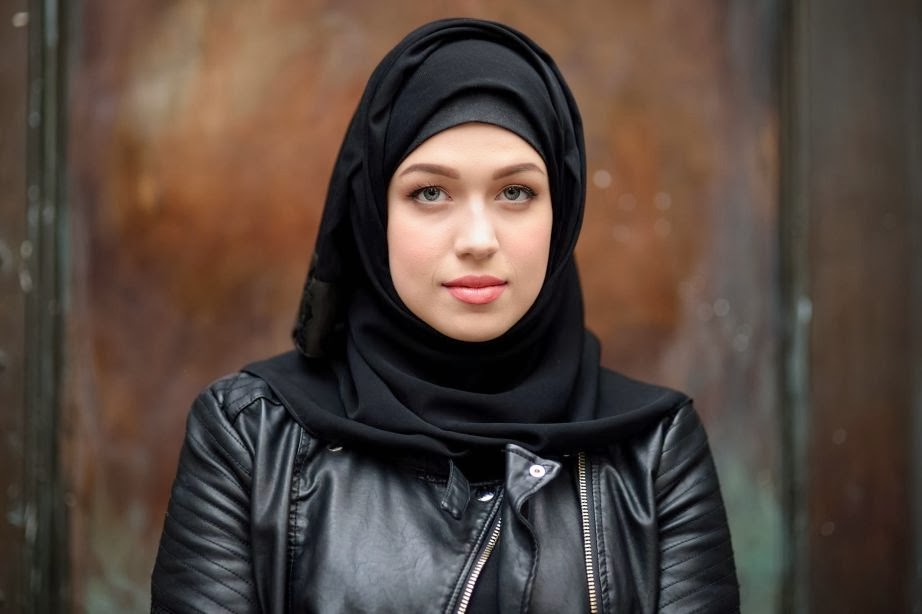 30 Foto Wanita Cantik dengan Jilbab @ Digaleri.com