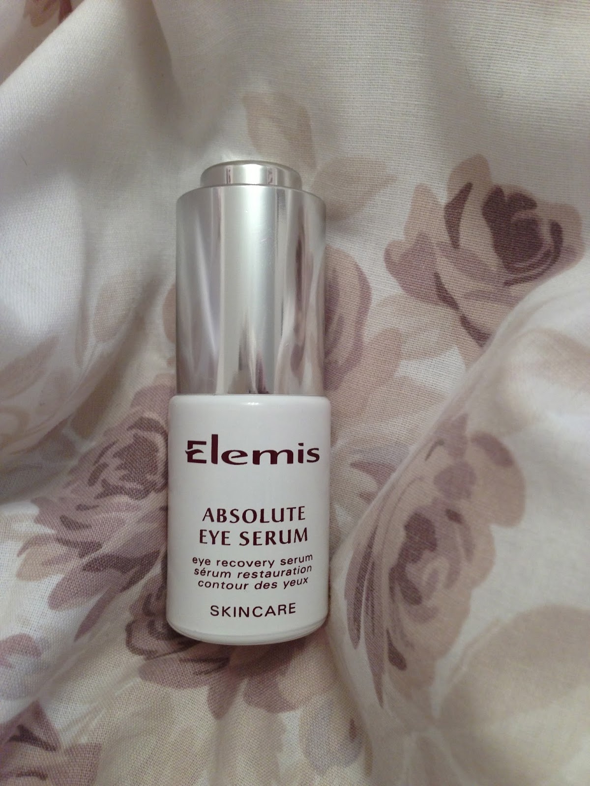 The little Blonde beauty blog ♀ Review Elemis Absolute eye serum.