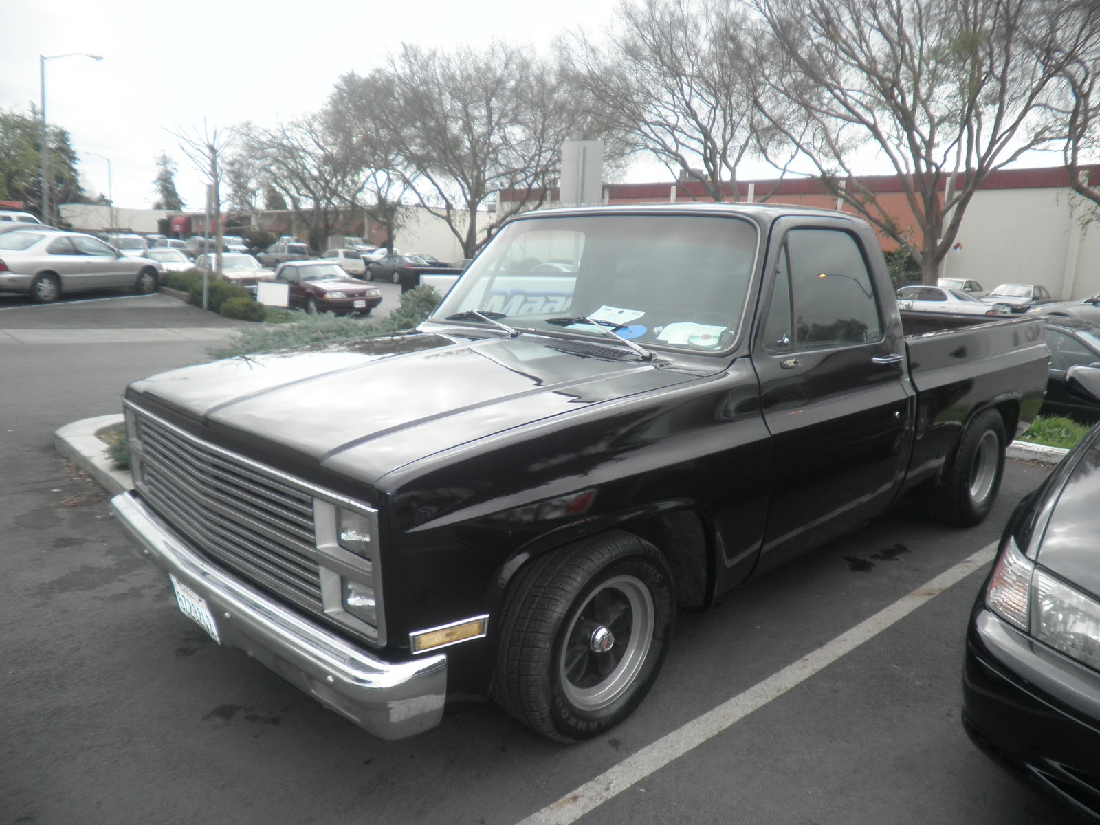 World Car Review 1982 GMC C1500 Pick up with Auto bodywork