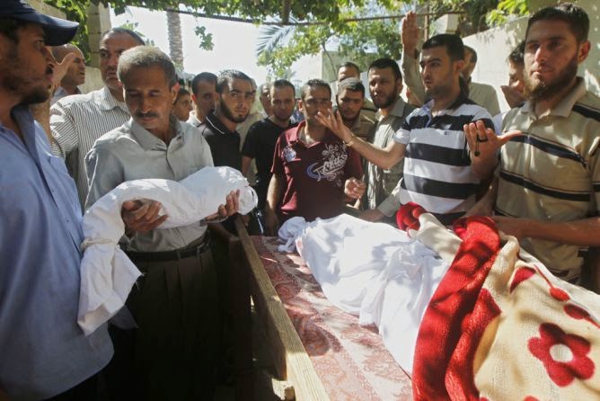 Funeral das vítimas palestinas do massacre israelense