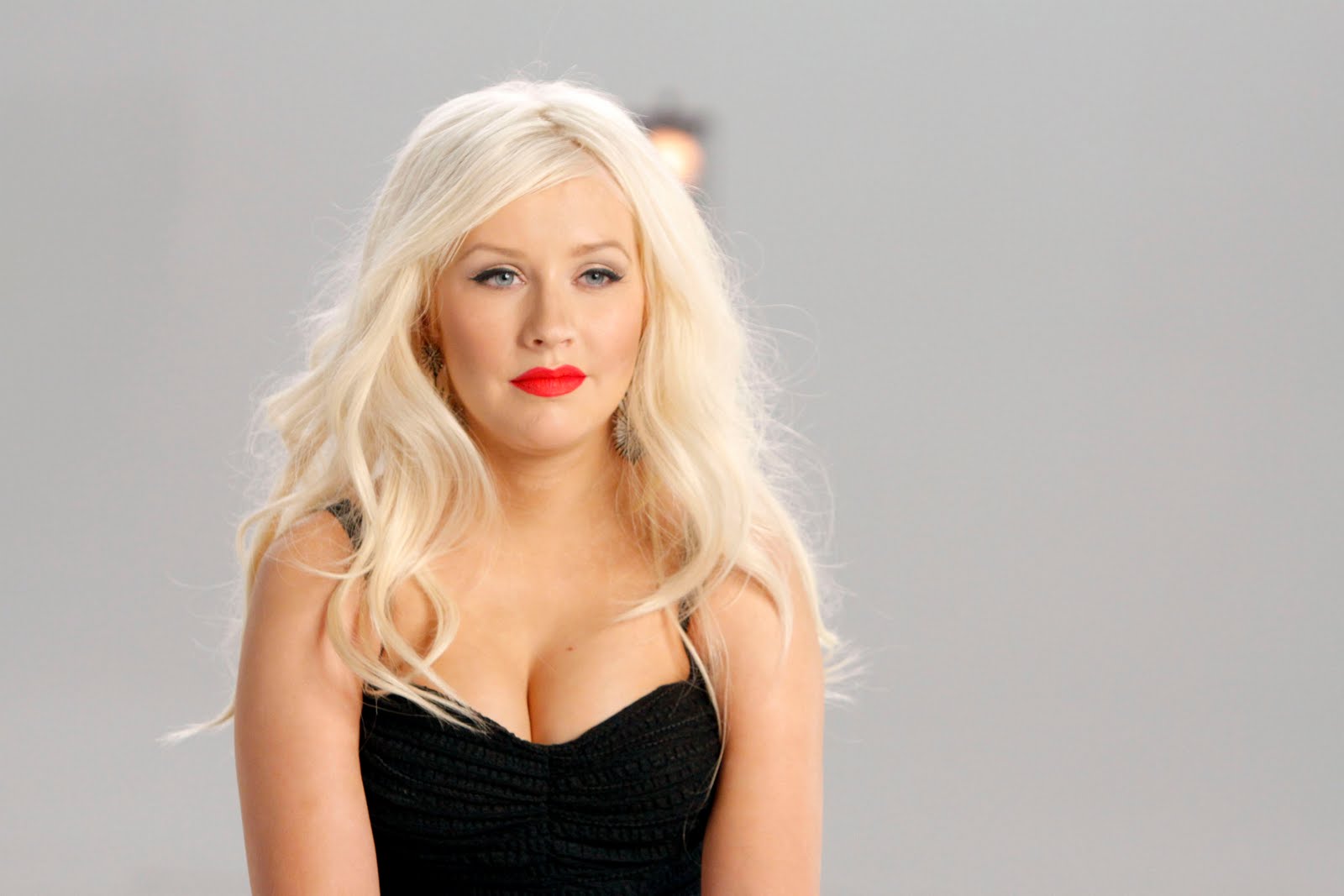 http://2.bp.blogspot.com/-ps8c-_WVd6M/TYuecl4GO6I/AAAAAAAAG7g/R14sYsrYelc/s1600/Christina-Aguilera-The-Voice-04.jpg