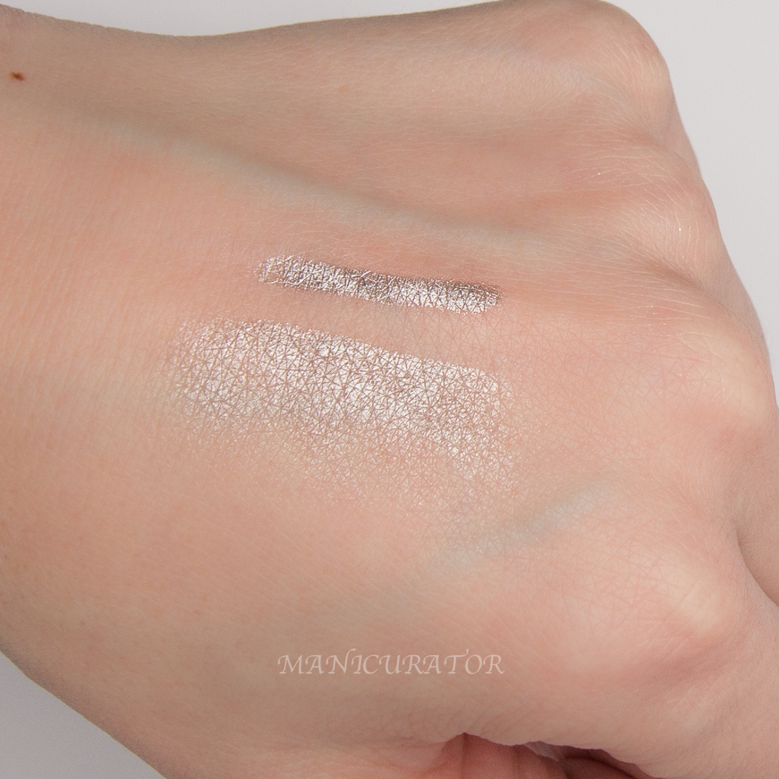 Dior-Kingdom-Colors-Diorshow-Khol-Pearly-silver-swatch