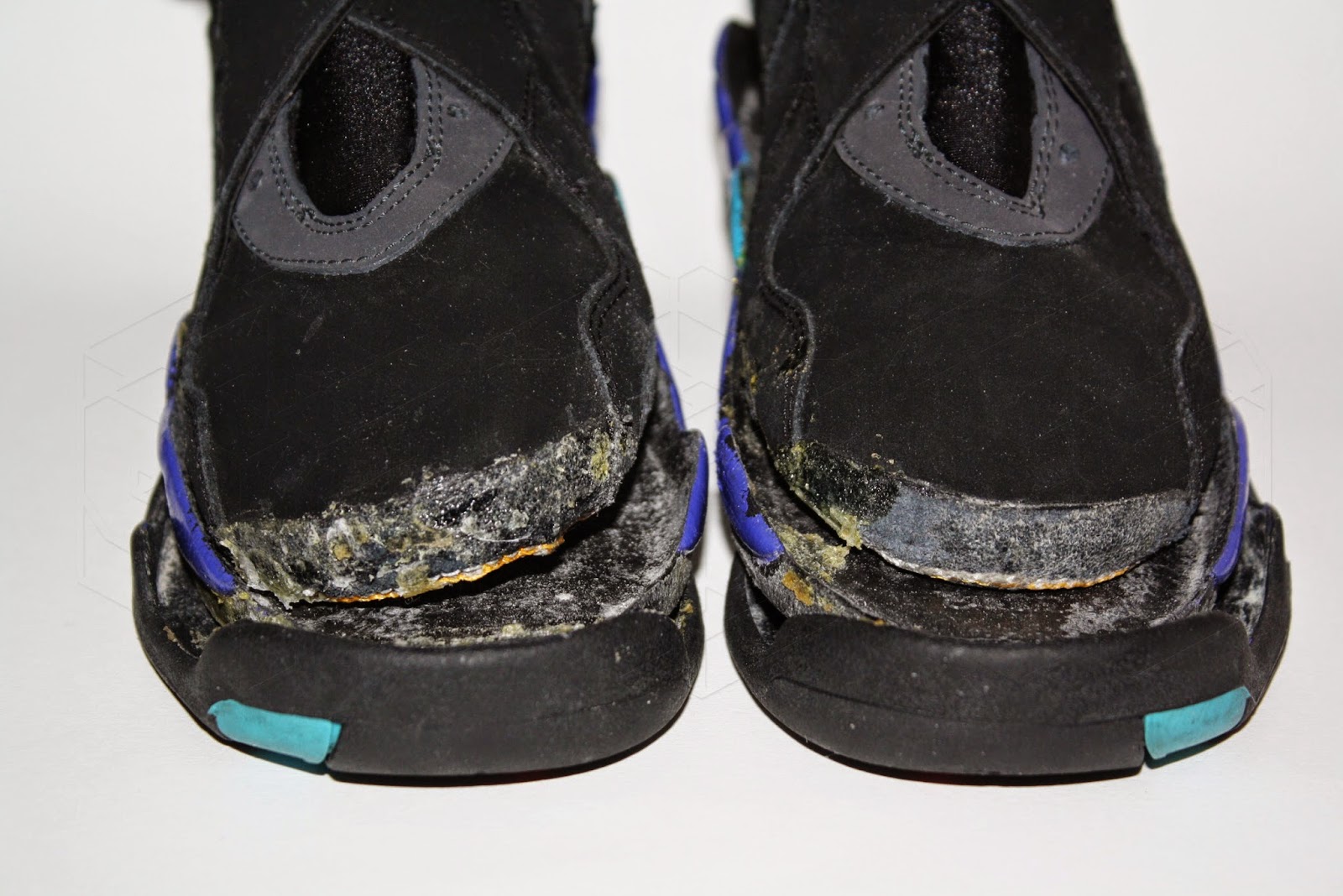 Nueve Cincuenta Nike Air Jordan 8 Aqua. Glue Removal, Midsole/ Out