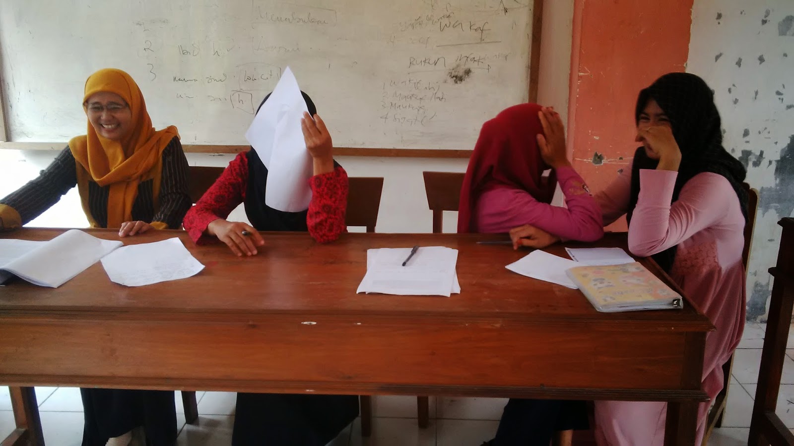 Suasana Diskusi Semester VIIb Suasana Diskusi Semester VIIb