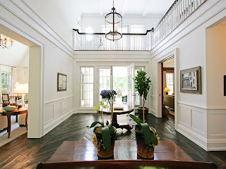 Furniture Style Bathroom Vanities on Chateau De Lille French Style Glamour In Claremont And A Hampton S