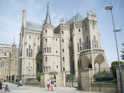 Gaudi_Astorga.jpg