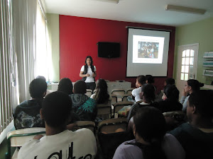 Palestra sobre "A importância de jogar e brincar na Educação Infantil"