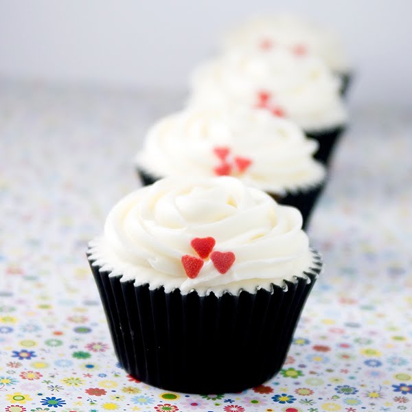 Objetivo: Cupcake Perfecto.: Por fin me he decidido a hacerlos: Red Velvet  Cupcakes!!!