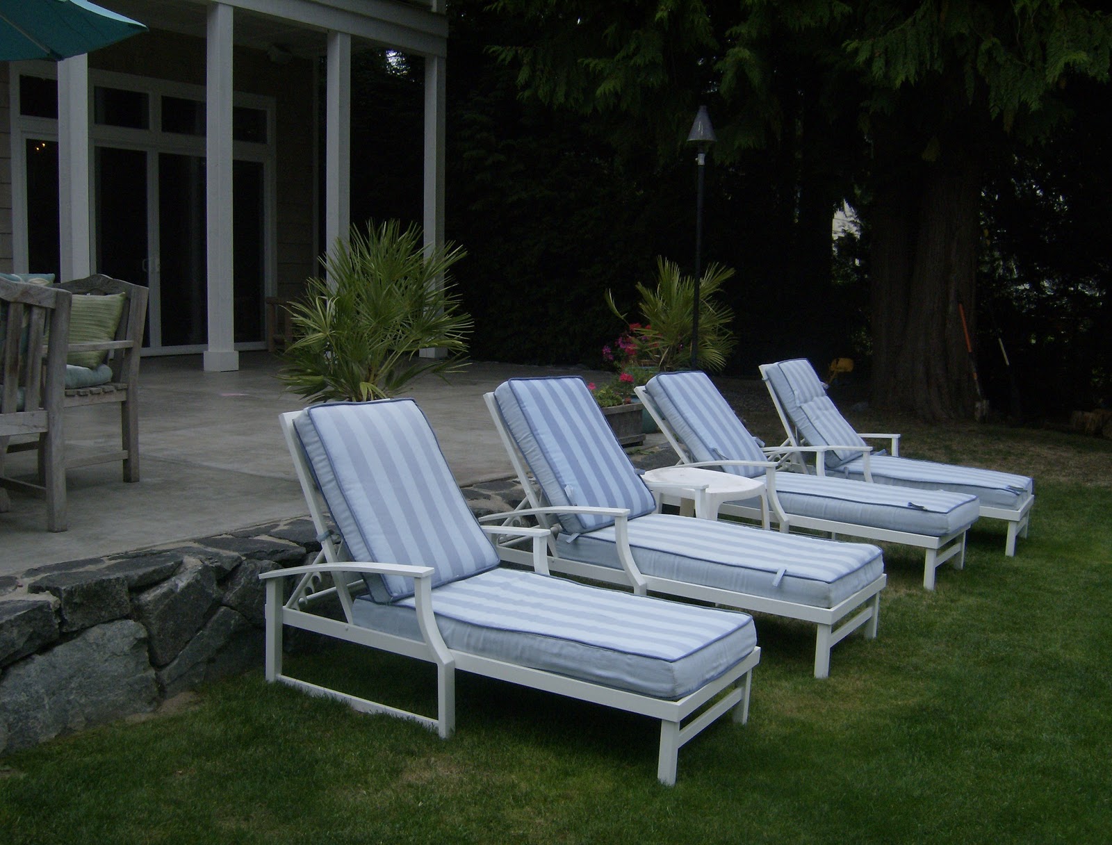 Everything Coastal.... Fabulous Family Beach House on Miller Bay