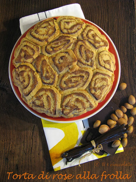 torta alle rose di frolla