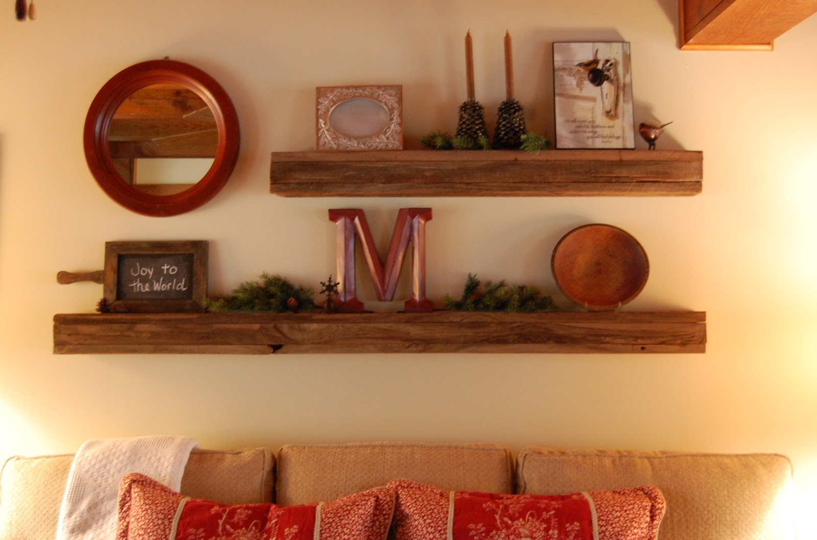 Tidy Brown Wren, bringing order to your nest How To Build Floating