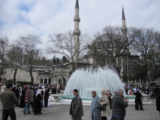 اسطنبول بالعربي: جامع وساحات أيوب سلطان في اسطنبول
