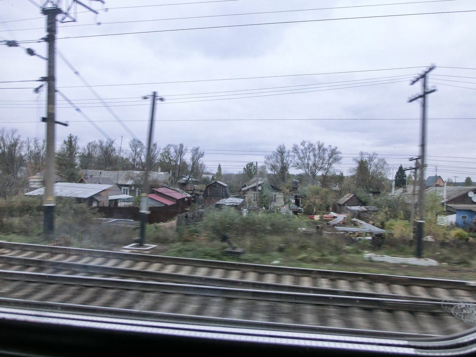 Mit dem Zug nach Südostasien: 04.10.2013 - Birken, blaue Häuser und