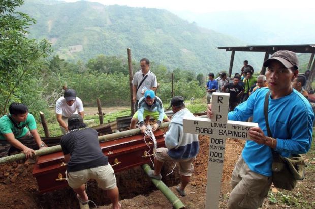 Jenazah Robbi Sapinggi Selamat Dikebumikan di Kiau