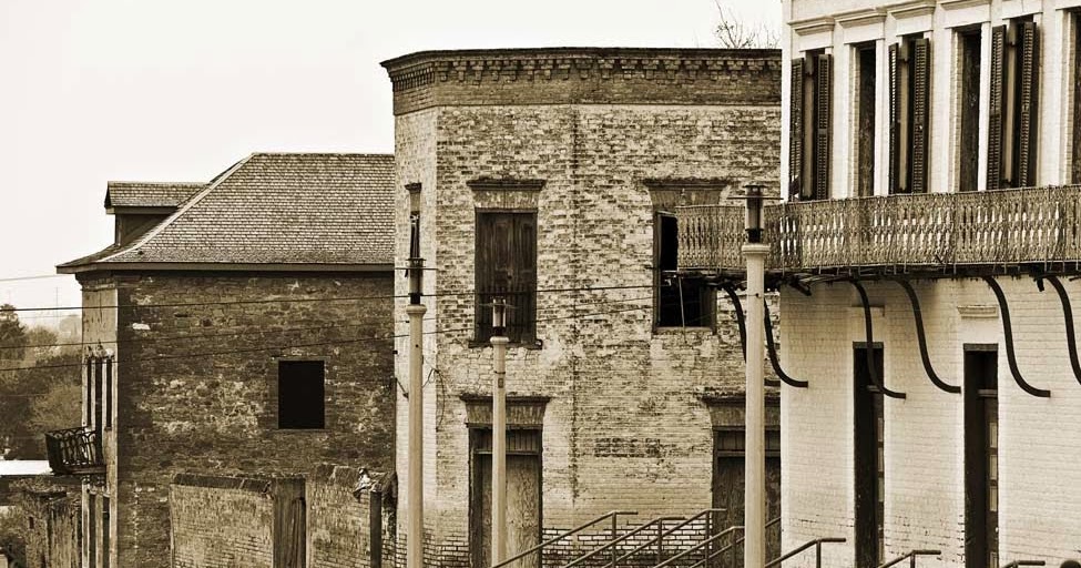 DaytoDay Photos Buildings on the Square in Historic Roma, TX