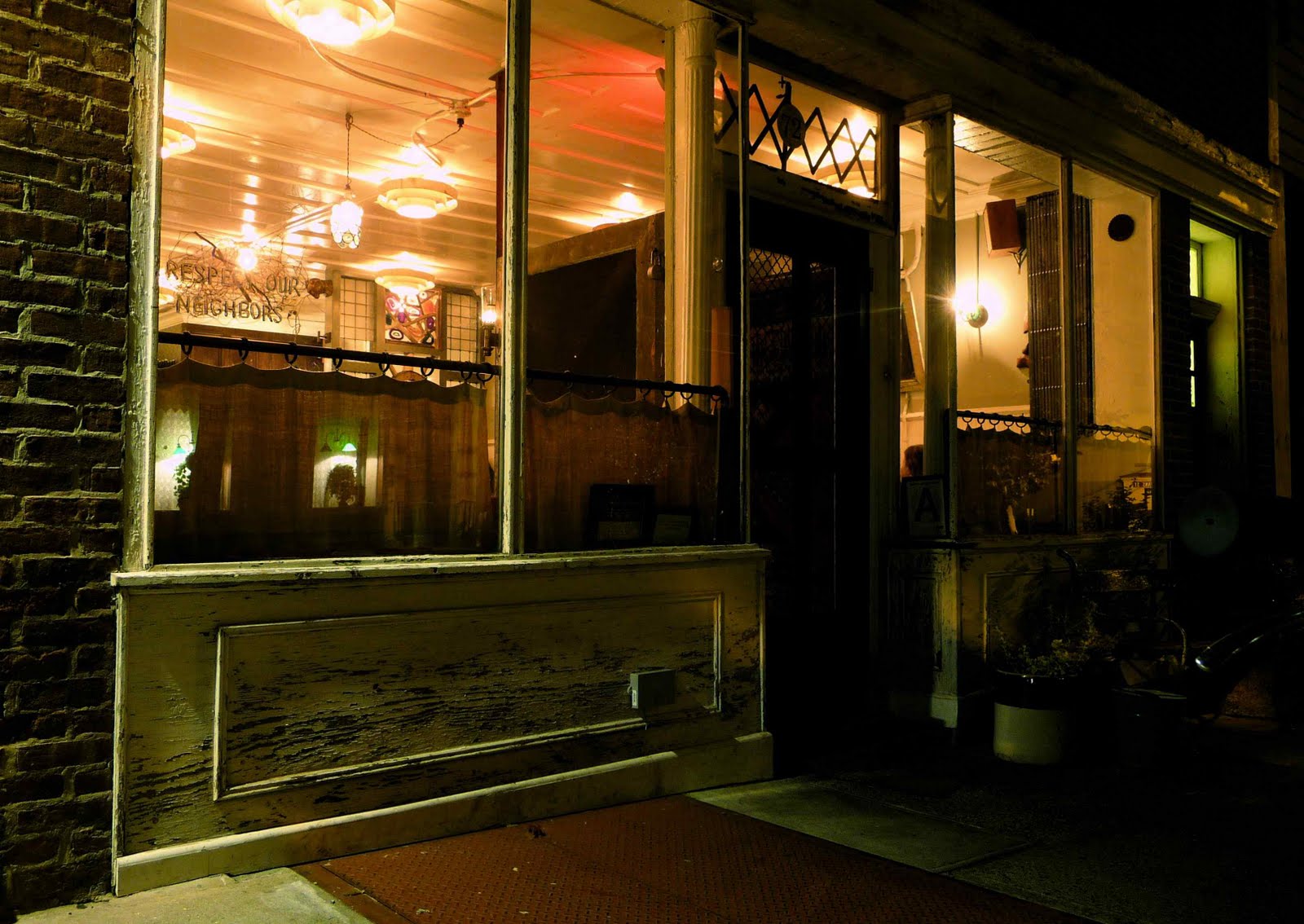 VINEGAR HILL HOUSE e a t e r y R O W