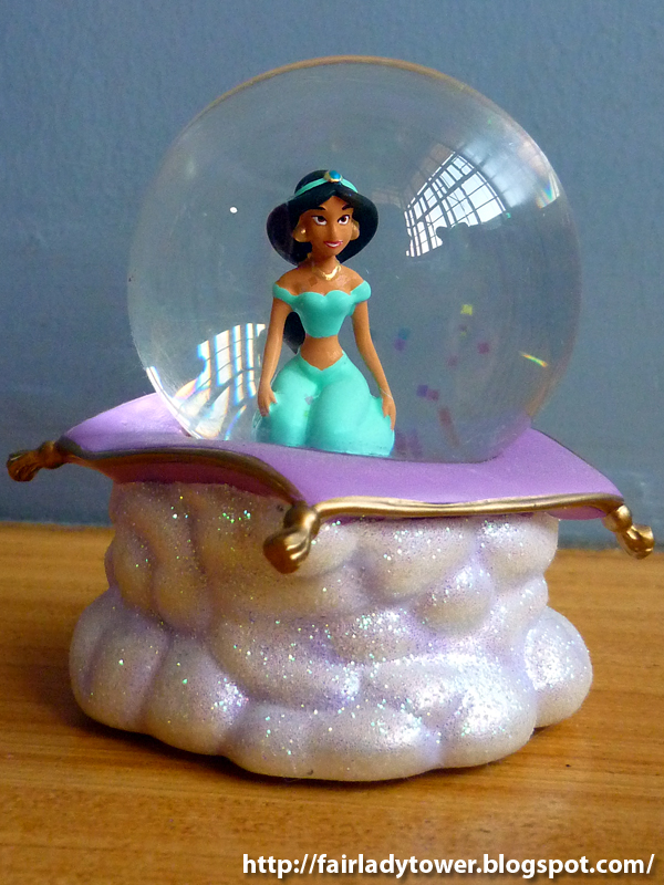 Aladdin Snow Globe
