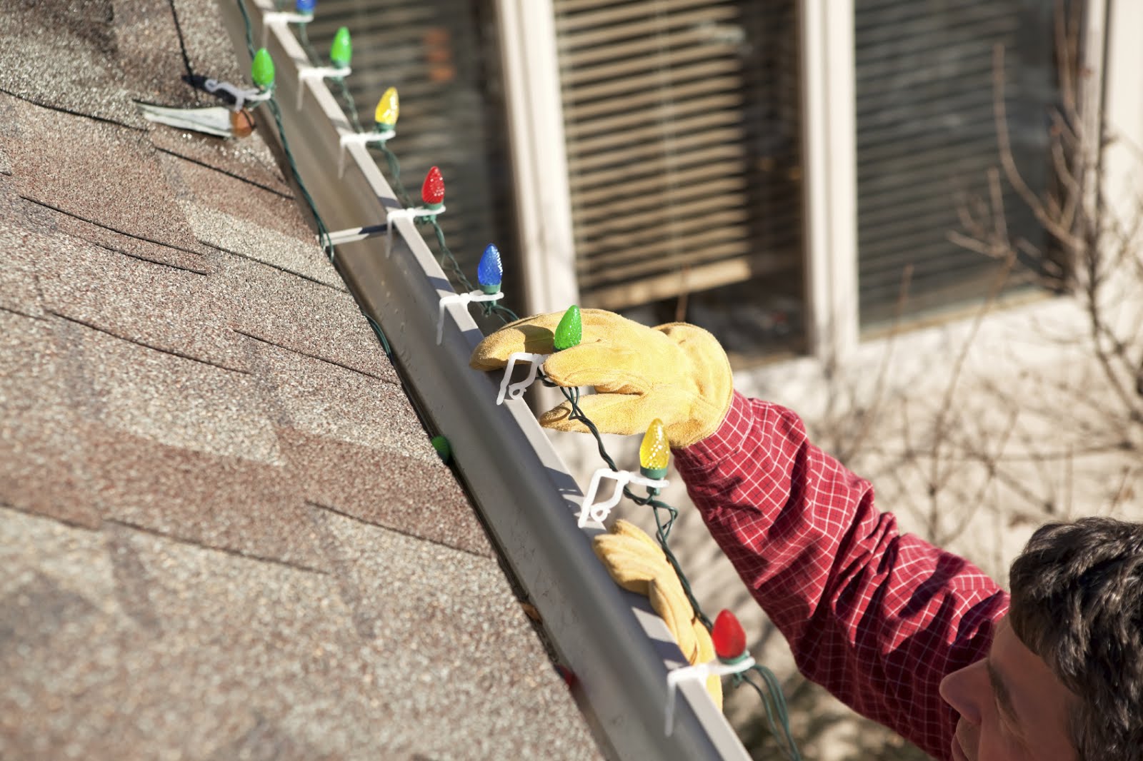 Phil's Main Roofing How to Safely Remove Outdoor Christmas Lights