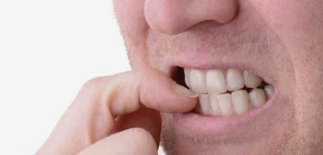 Menggigit Kuku Bahaya di Balik Kebiasaan Menggigit Kuku