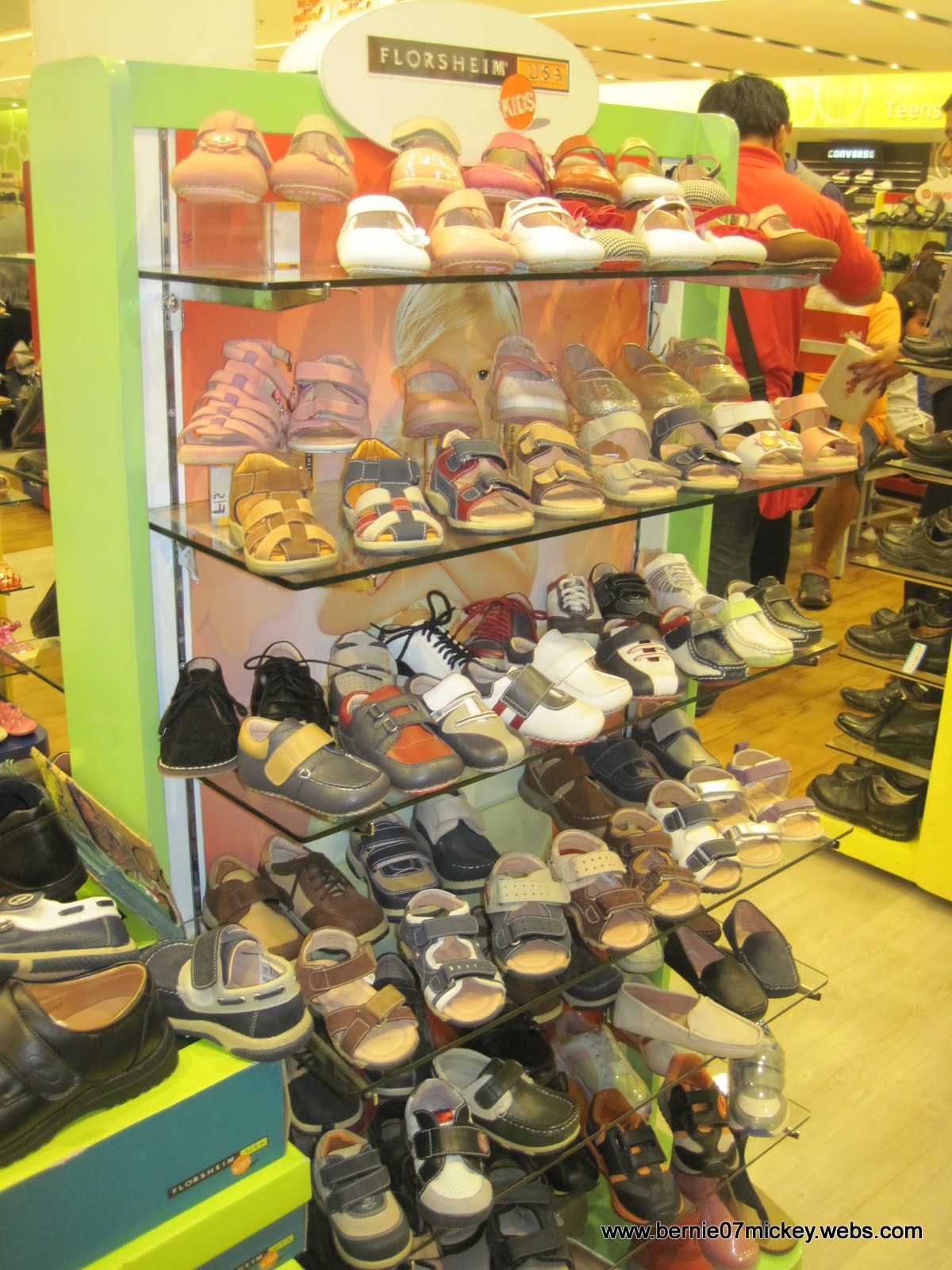 converse price in sm department store