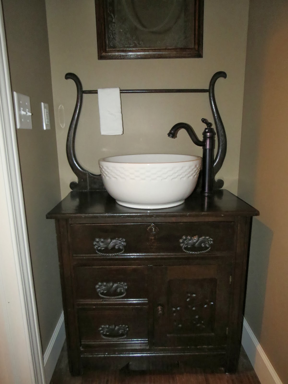 Let's Just Build a House! 1/2 bath update and a feature!