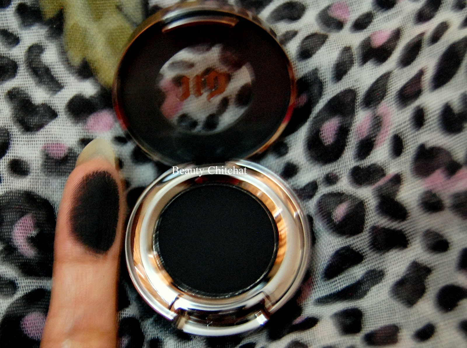 Beauty Chitchat Pure Matte Black Eyeshadow = Urban Decay Blackout!