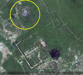 Фото скалы Пидурангала из космоса, Гугл Земля, фотография Сигирии Google Earth, Львиная Скала 