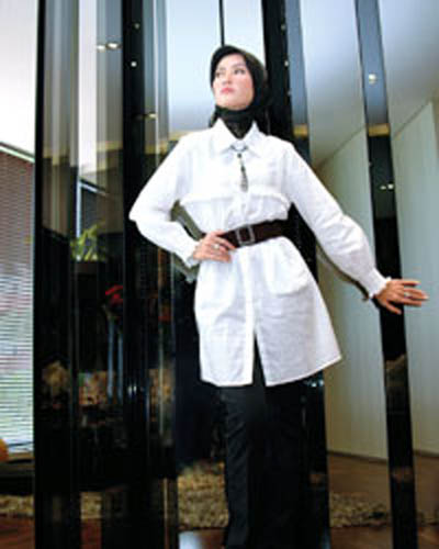 Muslimah Fashion 2012 on Fashion 2012 Islamic Dresses 2012 Designs Jilbab Modern Muslimah