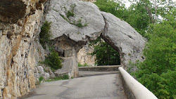 Sur la route de Combe de Laval