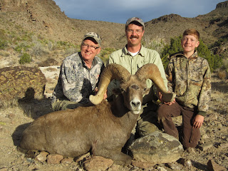 Bob+Rice+AZ+Unit+15D+Desert+Sheep+Hunt+with+Colburn+and+Scott+Outfitters+and+Guide+Russ+Jacoby+30.JPG