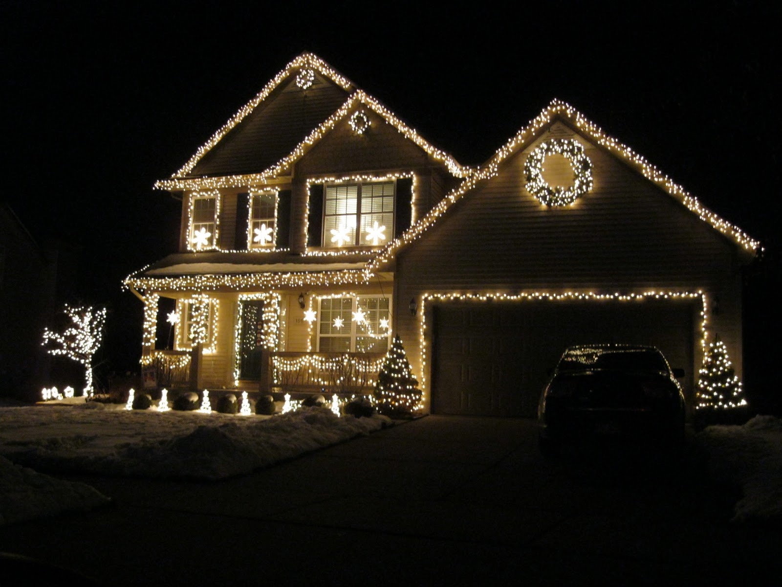 South African Girl In America Christmas Lights On Houses...