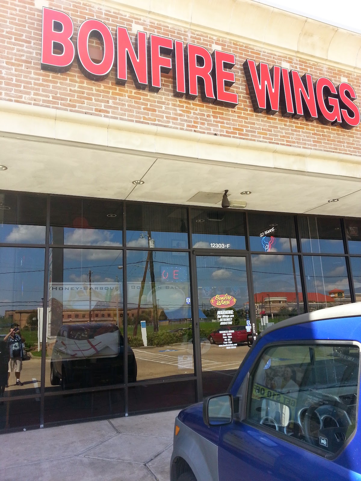 Review Bonfire Wings & Creole Café in Westchase