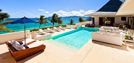The beachfront location offers spectacular views of the Caribbean Sea, St Maarten and St Barts The beachfront location offers spectacular views of the Caribbean Sea, St Maarten and St Barts