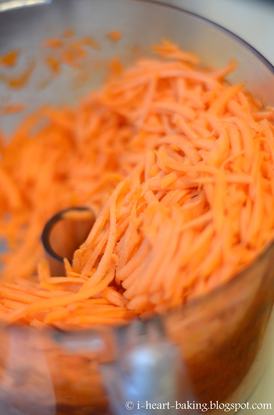 i heart baking! baby first birthday carrot cake (with applesauce