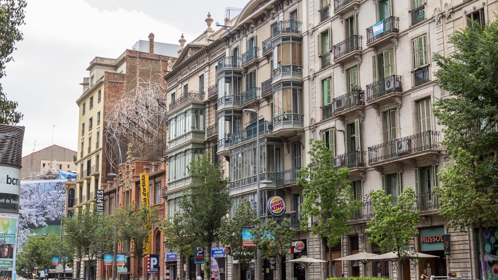Antonio Gaudi High Resolution Stock Photography And Images Alamy