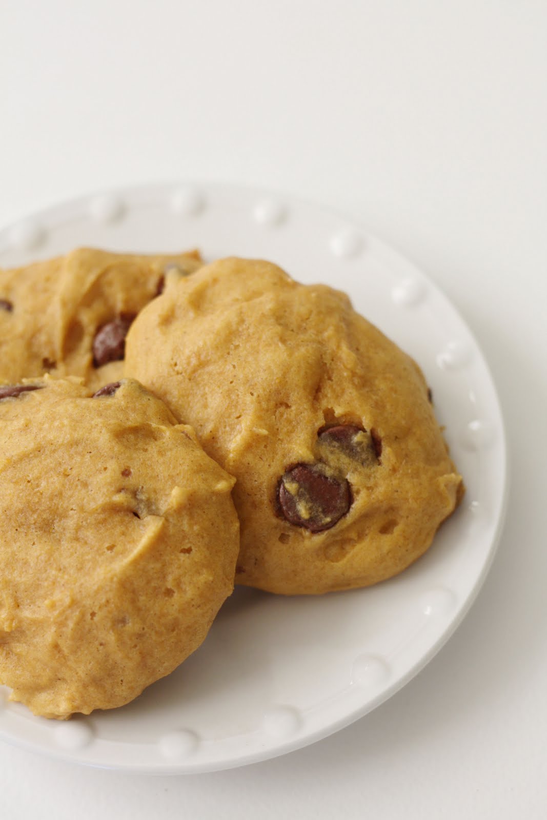 our daily obsessions: :: Deliciousness - pumpkin chocolate chip cookies