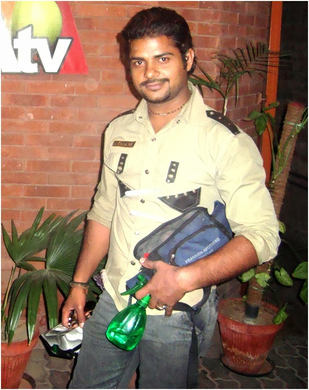 Voice of Pakistan Benish Saleem with Malik Ikhlaq in Make Up Room