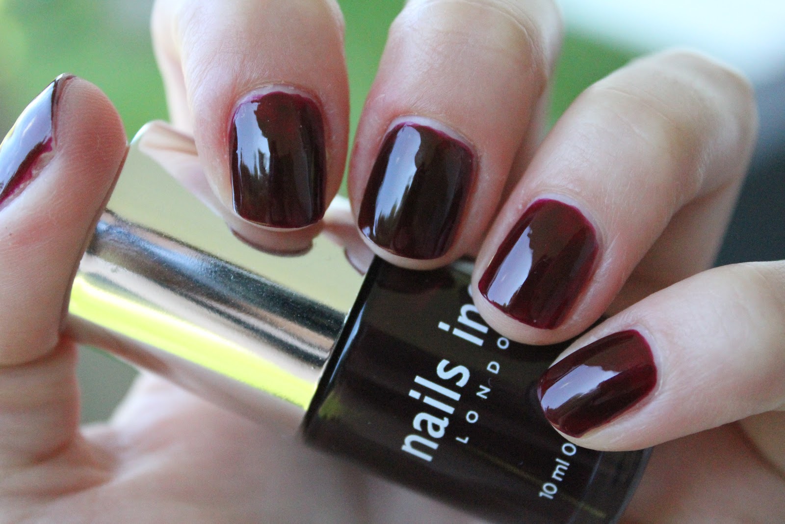 thesmalllittlethingsinlife Nail of the day Victoria by Nails Inc!