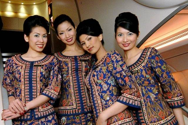 02Singapore252CSingaporeAirlinesAirHostess - Air Hostess From Different Countries